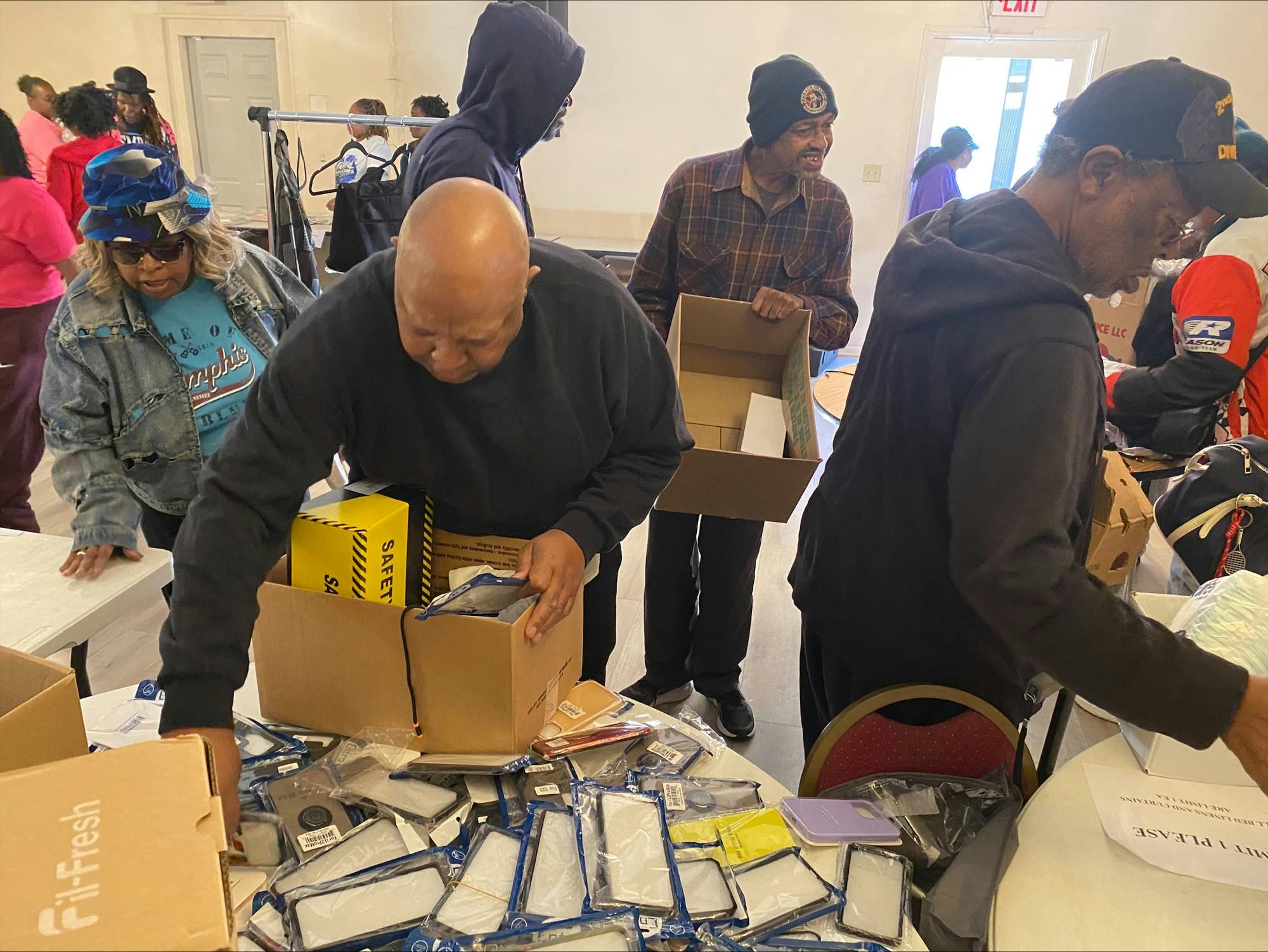 Faithful Baptist Church hosts giveaway to help the local community