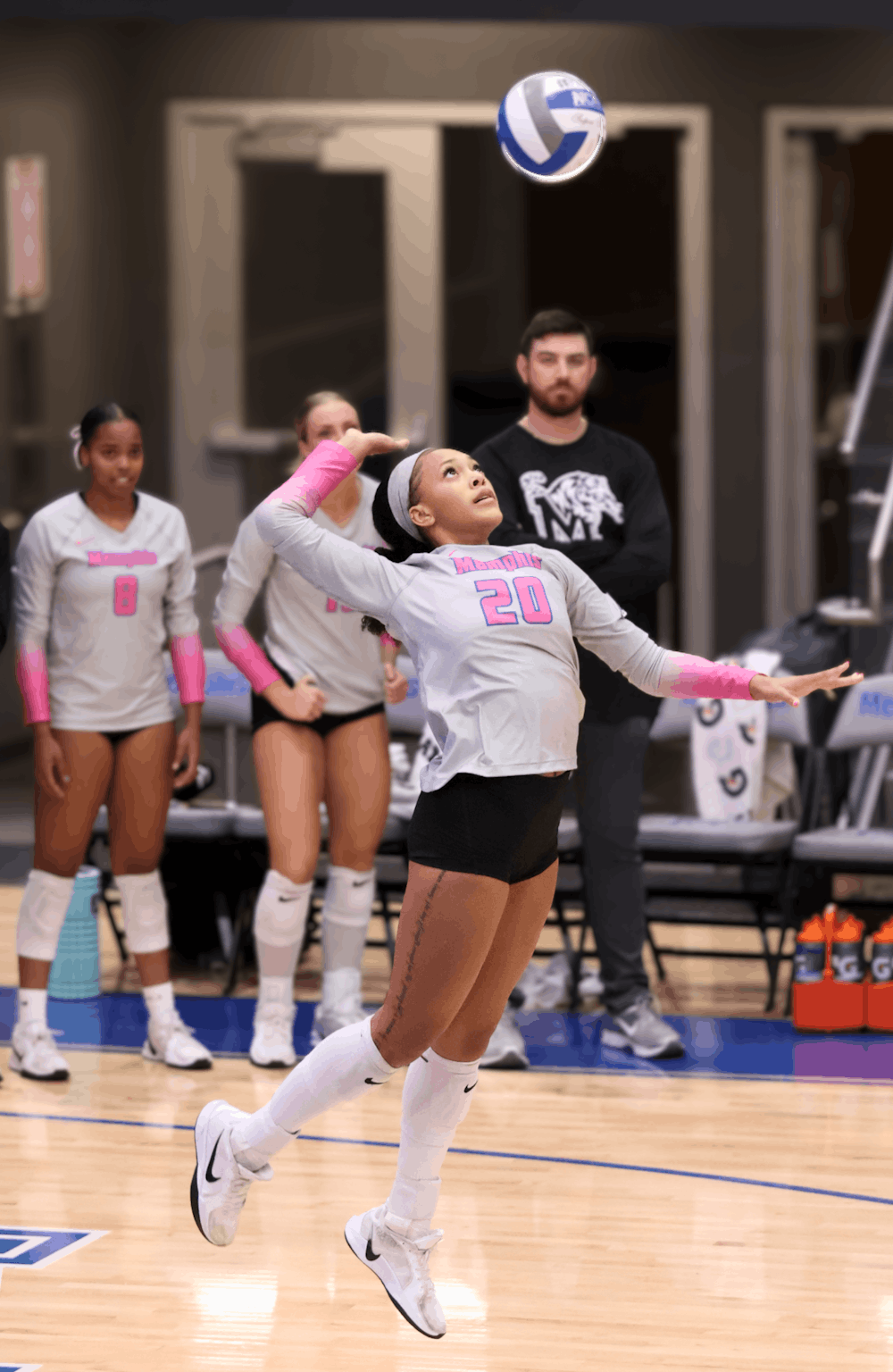 <p>Memphis freshman Zaniah Hoskins serves the ball in the Tigers&#x27; loss to Southern Illinois at Elma Roane Fieldhouse Wednesday night.﻿</p>