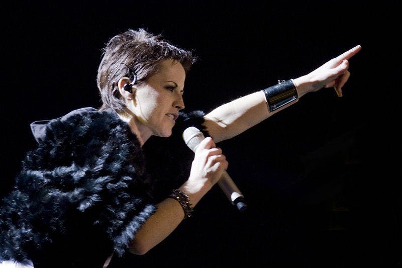 dolores-oriordan-the-cranberries-amarvudal.jpg