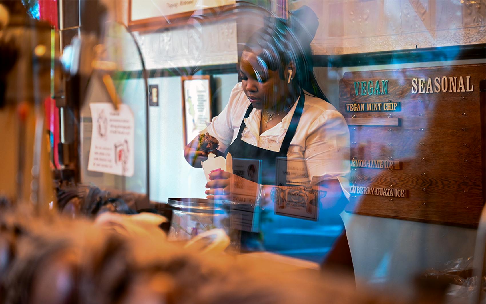 ice cream scooper.png