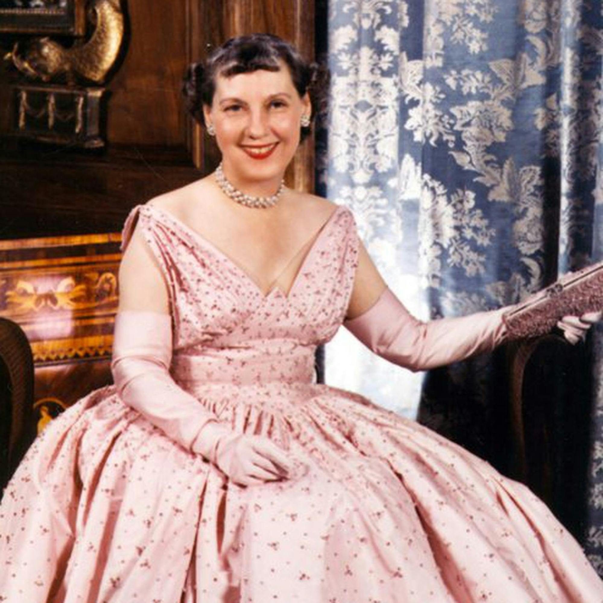 First Lady Mamie Eisenhower dressed in 'Mamie Pink'