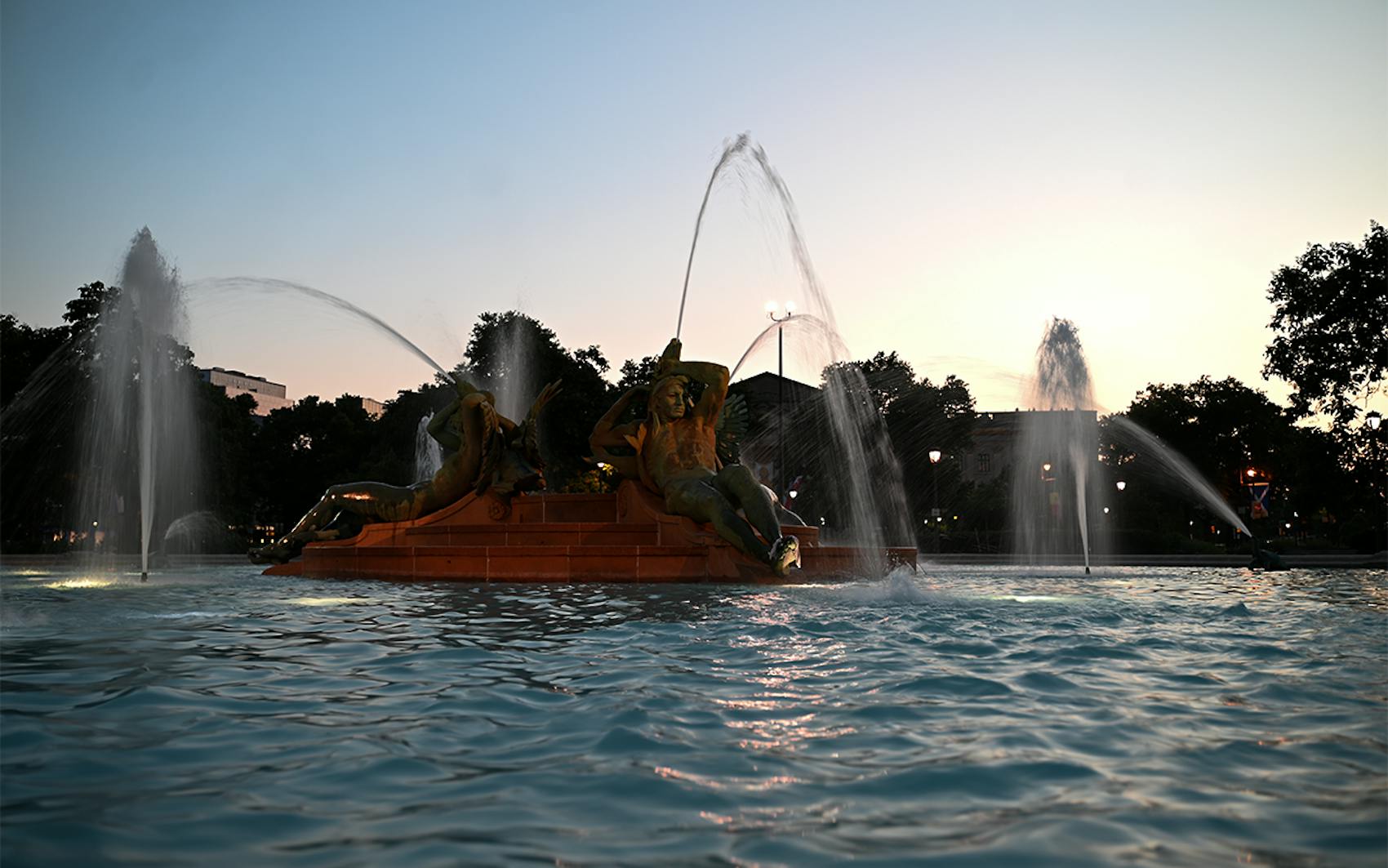 fountains dusk.png