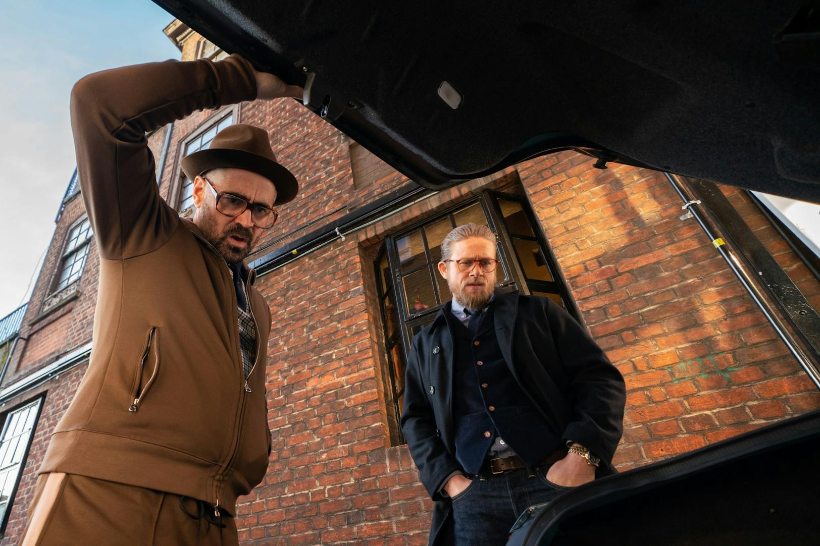 the-gentlemen-colin-farrell-charlie-dunnam-guy-ritchie