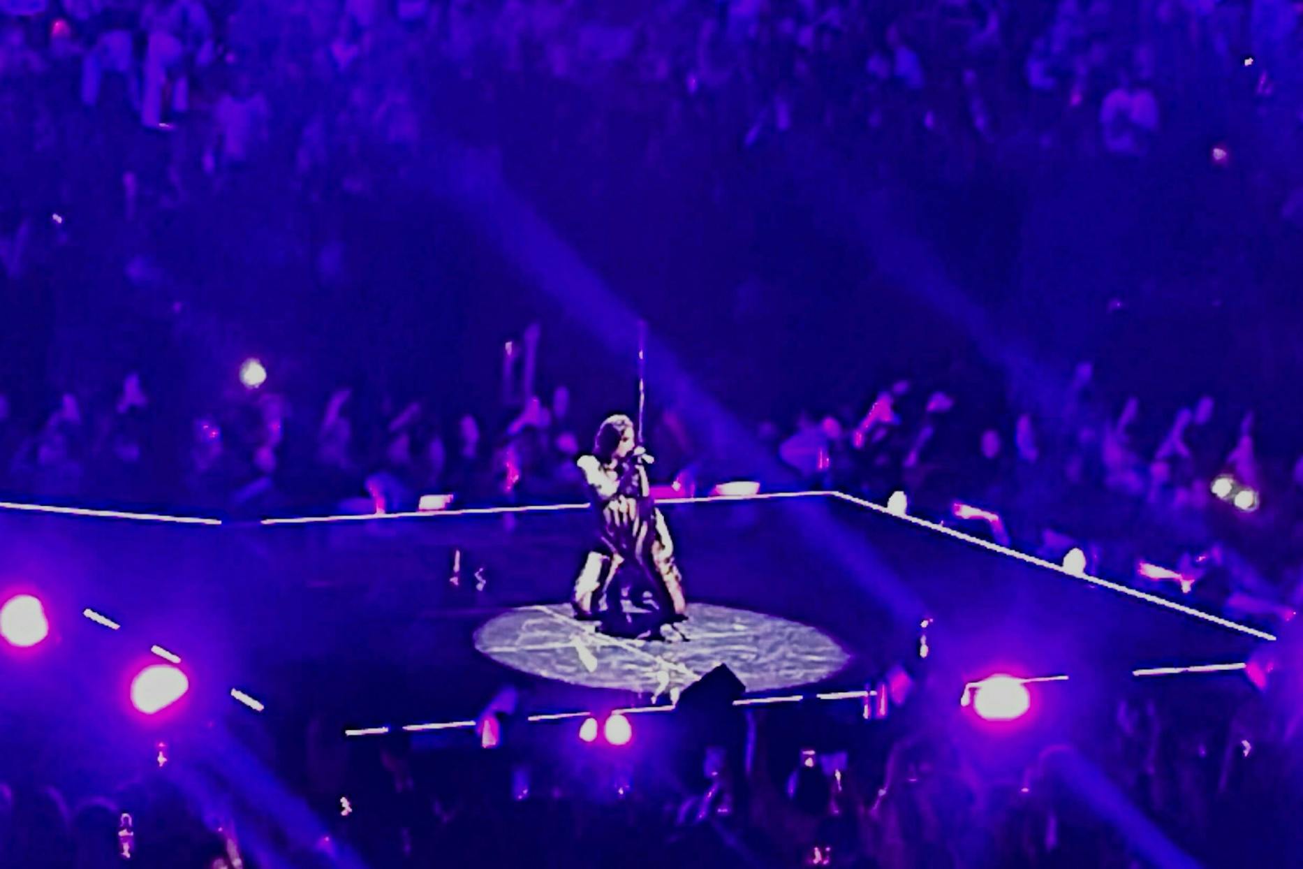 Dua Lipa Concert Photo 2.jpg