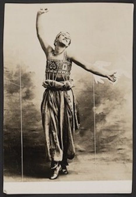 Photograph of Vaslav Nijinksy in Schéhérazade, performed by the Ballets Russes in 1910