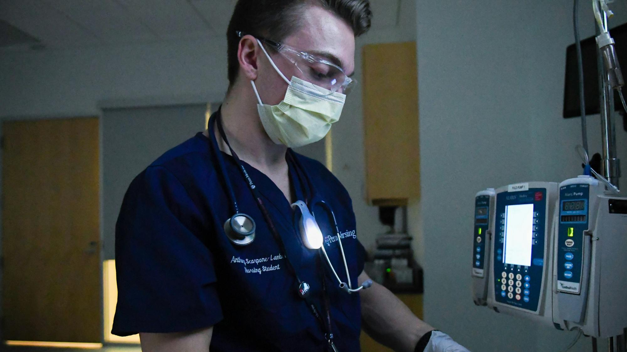 02-10-21 Penn Nursing Anthony Scarpone Lambert Nursing Lumify Care Healthcare Innovation Ivy Bag Check (1).jpg