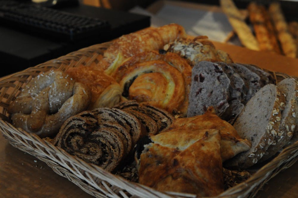 02042013_street_fooddrink_fourworldsbakery