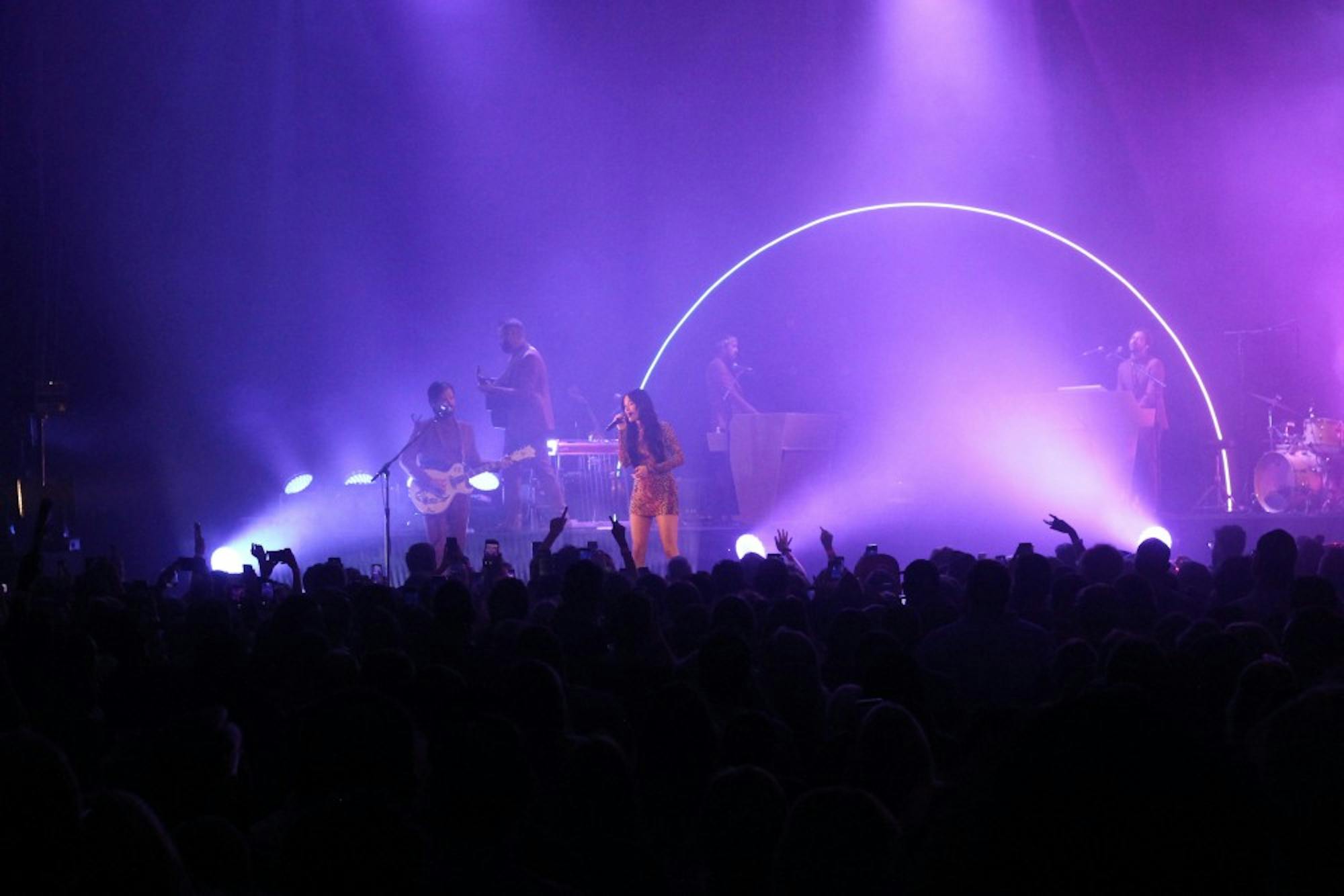 kacey-musgraves-met-noa-jett-4