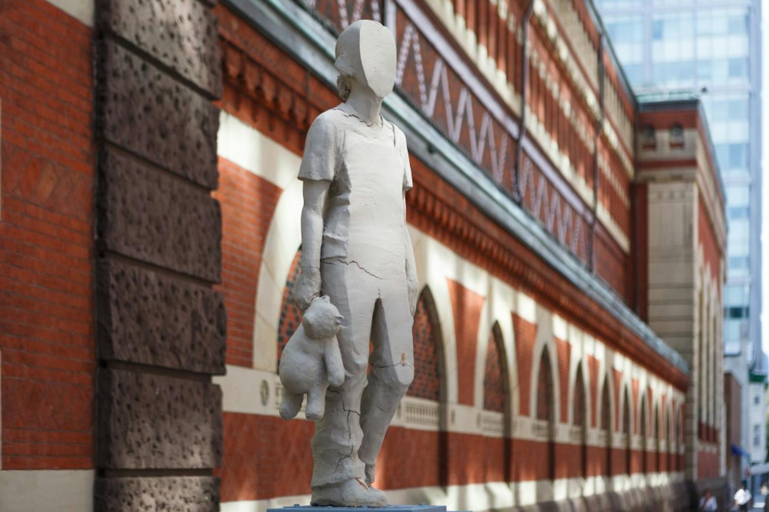 Tania Bruguera, Monument to New Immigrants