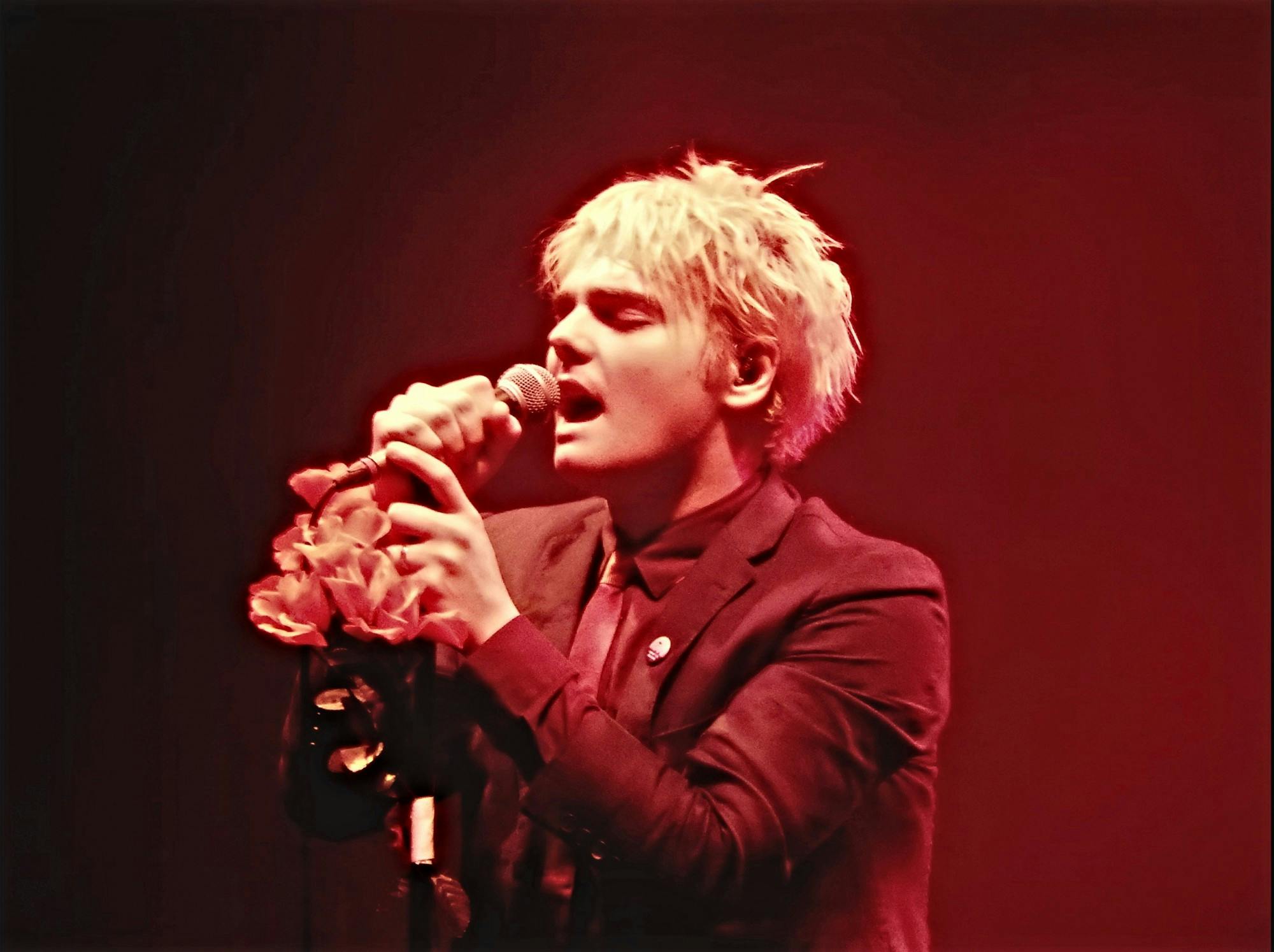 gerard-way-my-chemical-romance-drew-de-fawkes.jpg