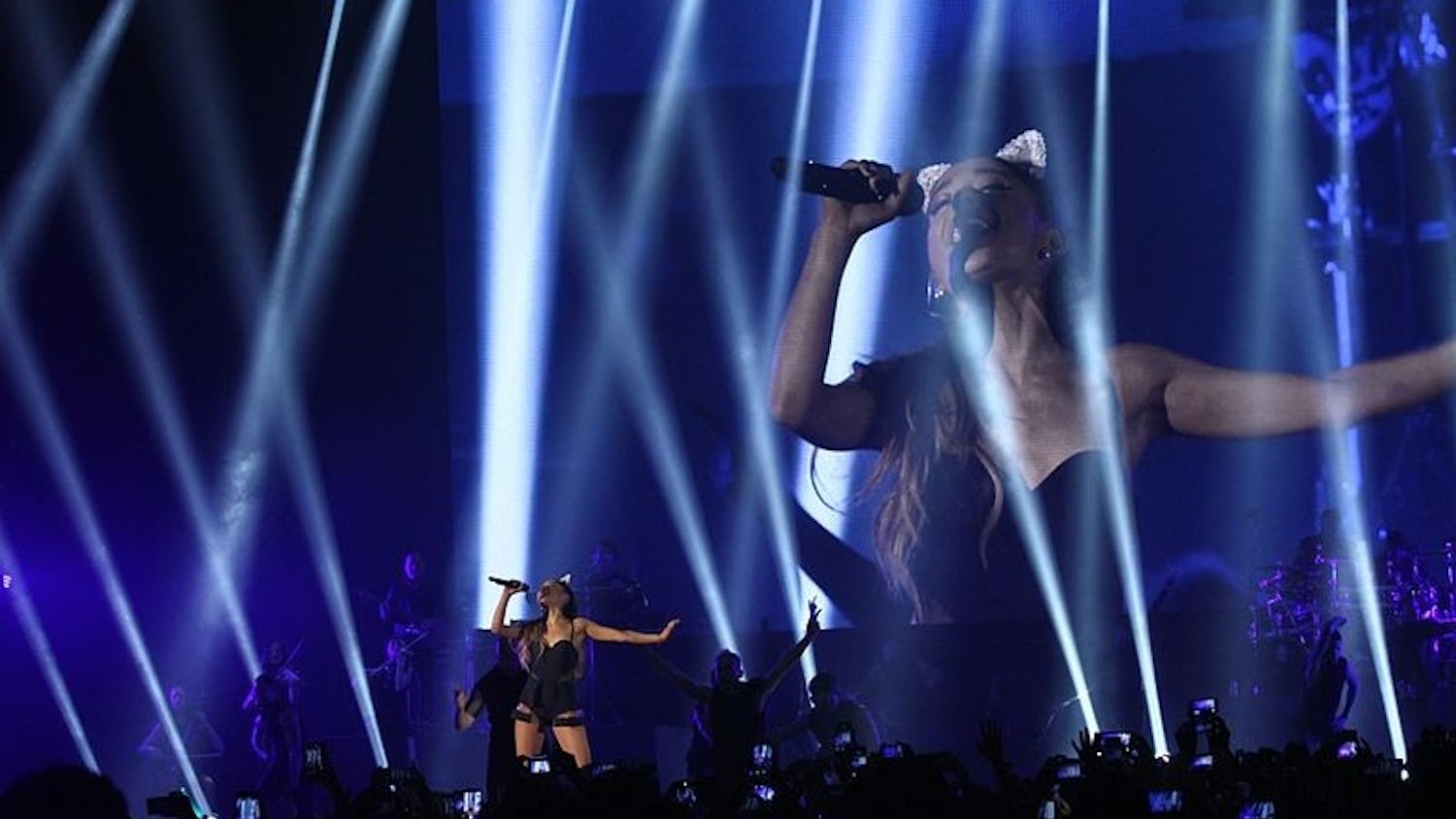 Ariana_Grande_-_The_Honeymoon_Tour_Live_Jakarta_(4).jpg