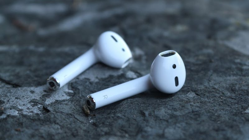 OP-ED: The Airpods Stay In During Sex