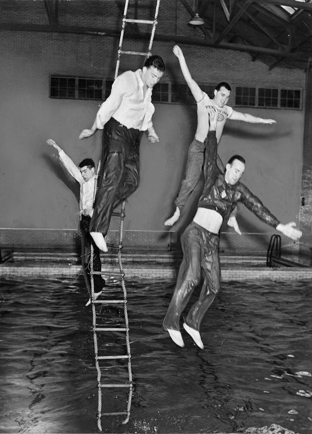 Swimming-practice-drills-for-wartime-emergencies-jumping