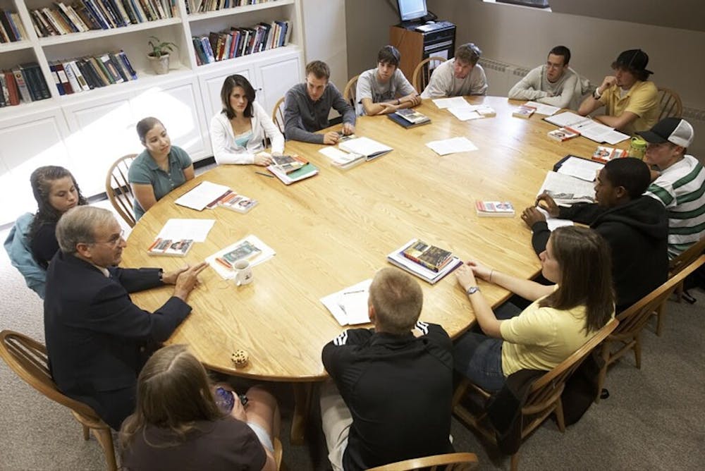 st_mikes_students_at_first_year_seminar