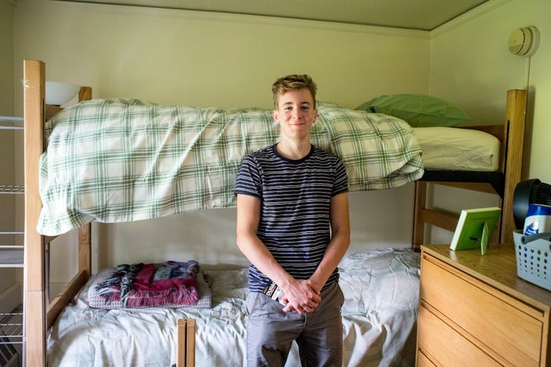 How Faithful! Roommate Prays “Oh God, Yes” and Claps Softly In Bed
