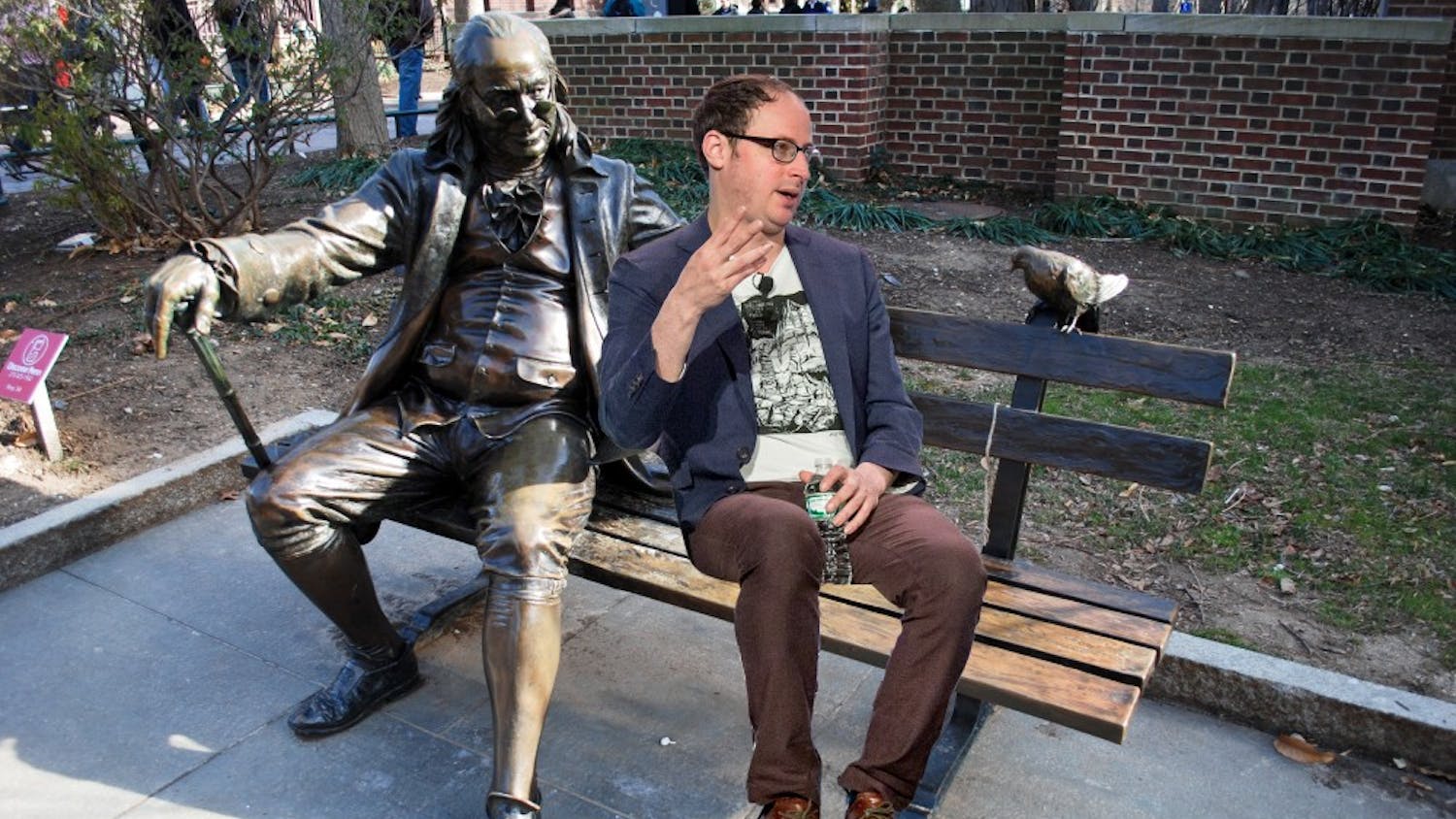 Photos (with edits) by Internet Day New York / CC BY 2.0 and hey tiffany! / CC BY 2.0