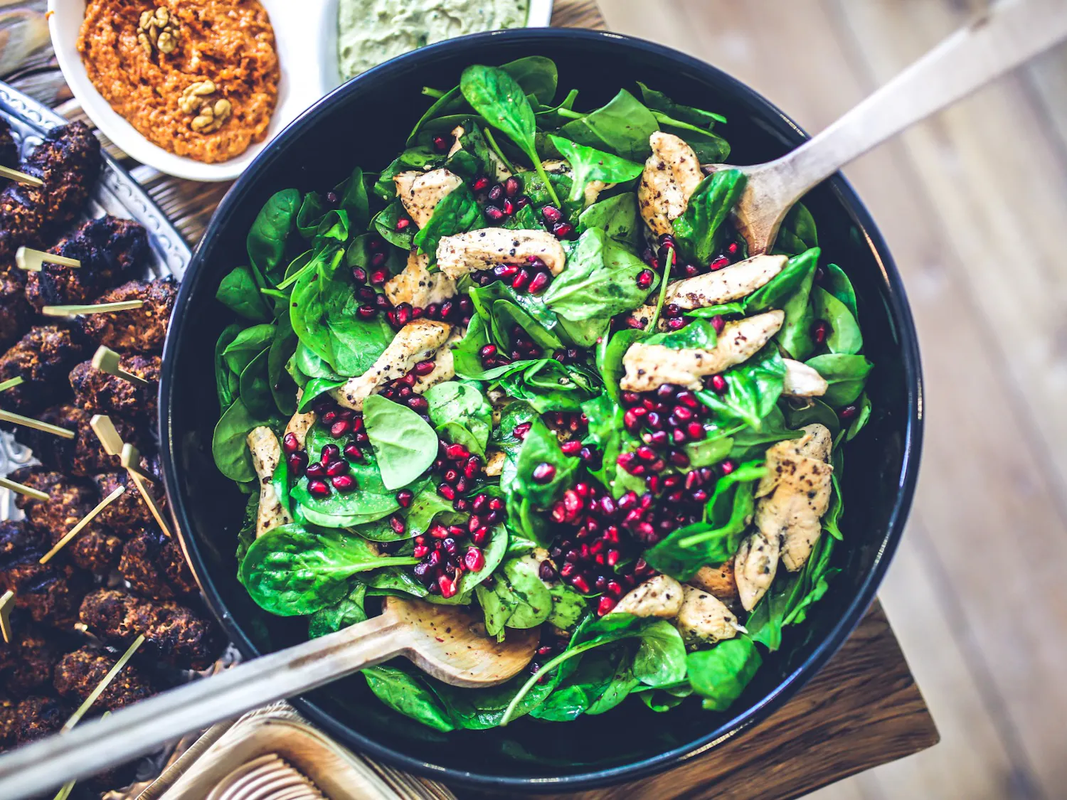 Food-salad-healthy-lunch_(24029103260).jpg