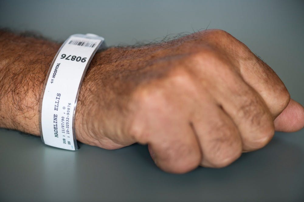 hospital_wristband