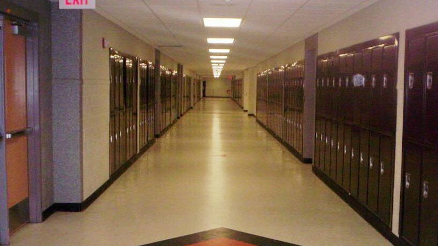 Middletown_High_School_North_Hall.jpg