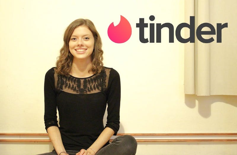 Op-Ed: Hot and Very Real Girlfriend I Met on Tinder Keeps Asking for My Social Security Number