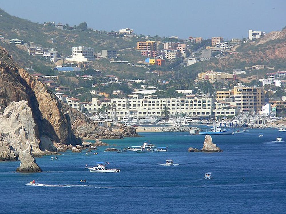 Cabo_San_Lucas_bay.jpg