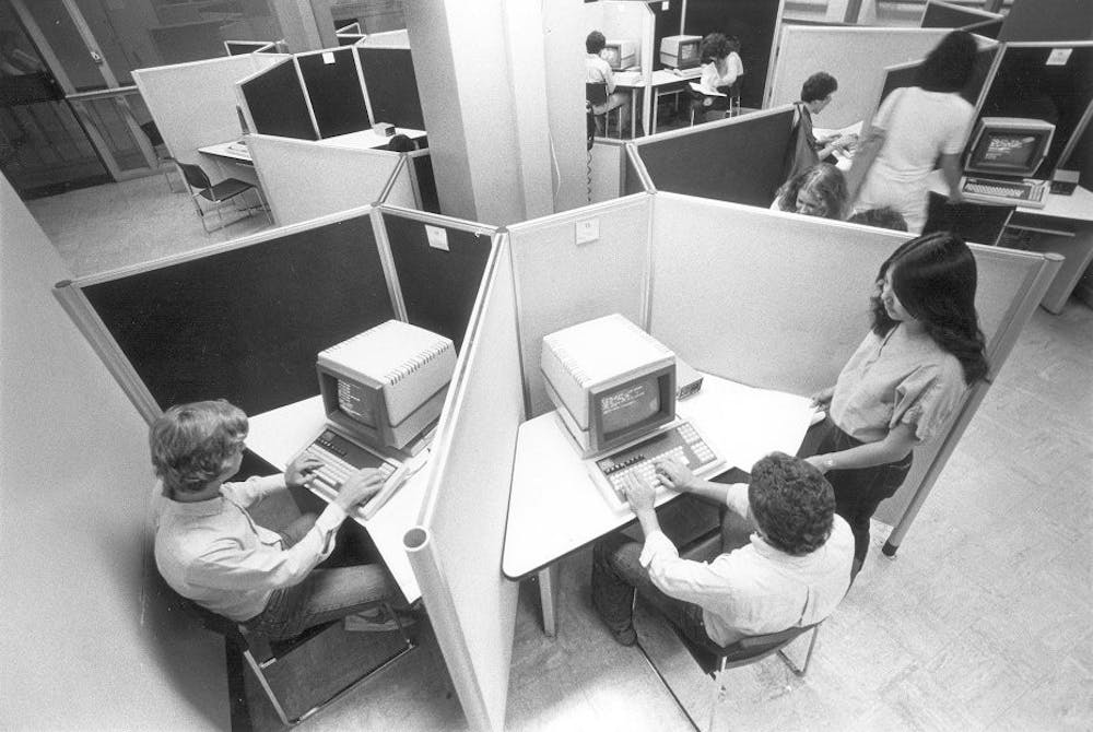 Wharton-School-interior-computer-lab