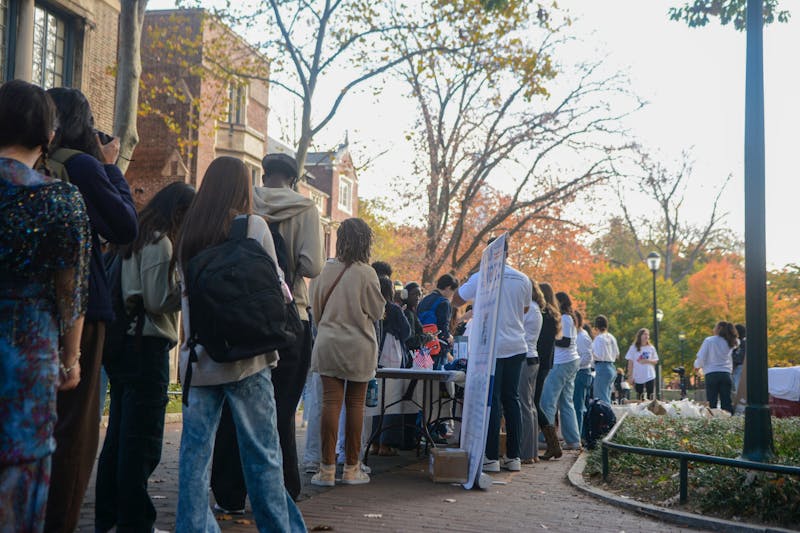 11-05-24 Students Lining (Tanisha Agrawal).jpg