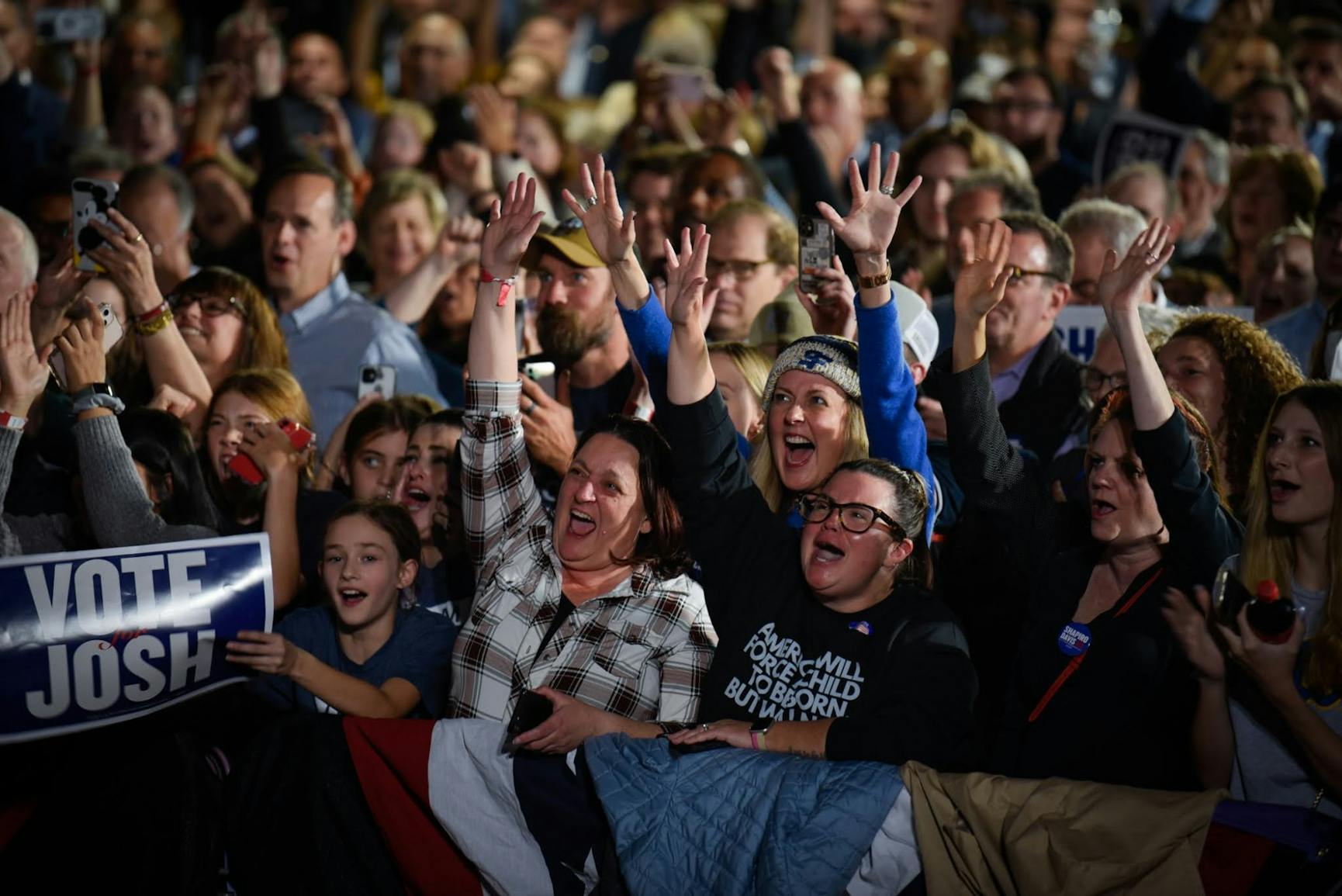 11-08-22 josh shapiro election night party (Julia Van Lare).jpg