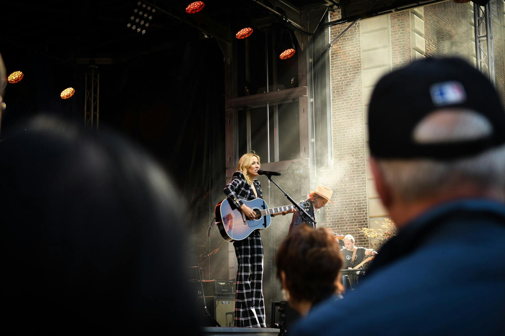 10-21-22 liz magill inauguration celebration Sheryl Crow (Anna Vazhaeparambil)-2.jpg