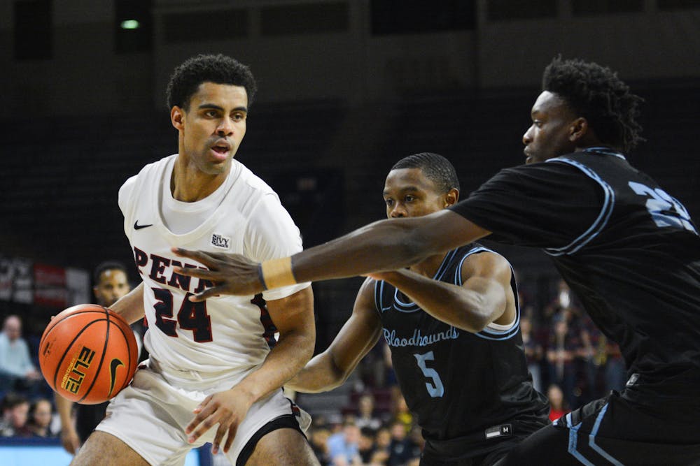 11-06-23-mens-basketball-vs-john-jay-reese-mcmullen-ellie-pirtle