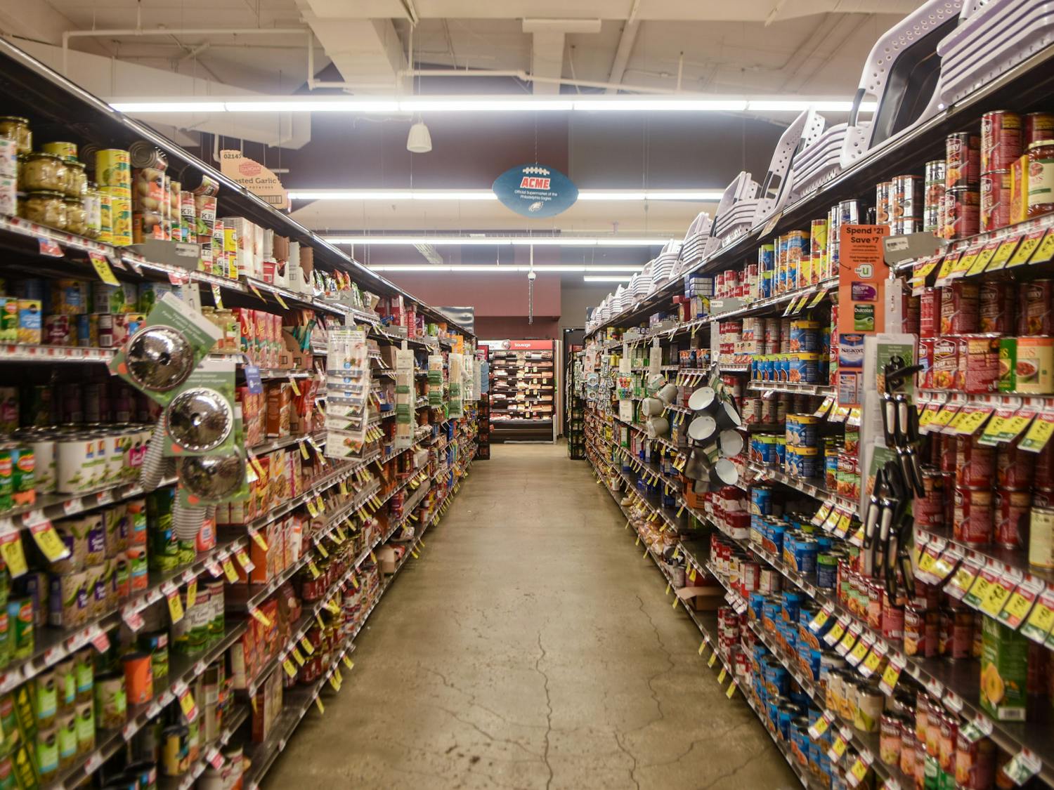 10-14-25 ACME & Grocery (Jacob Hoffberg).jpg