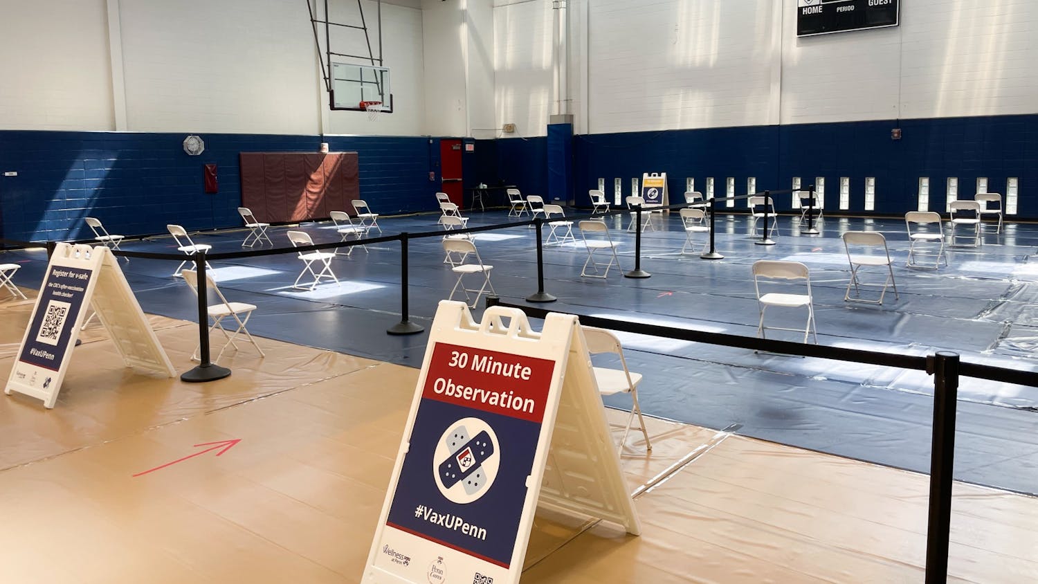 4-13-21 Gimbell Gym Covid Vaccine Penn (Jonah Charlton)