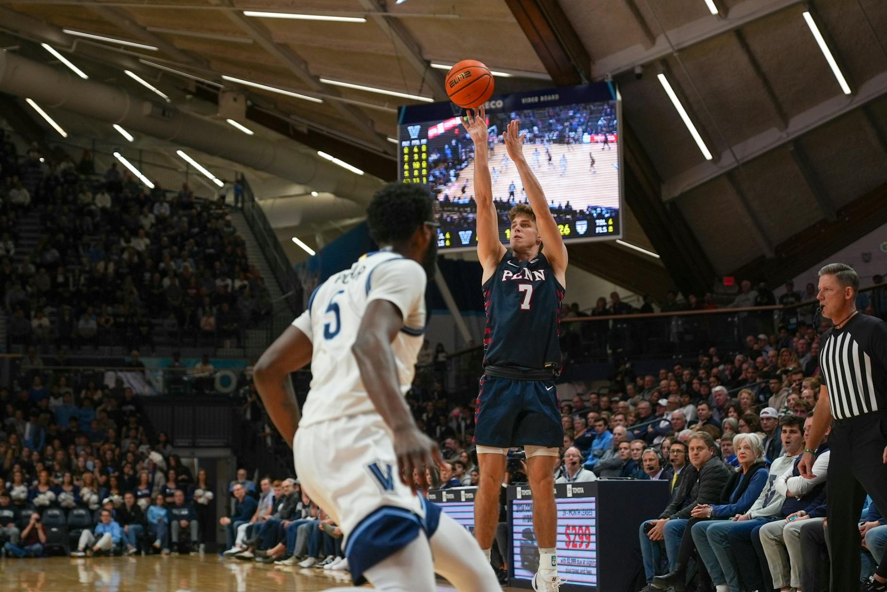 11-19-24 Men's Basketball v Villanova (Weining Ding)-2