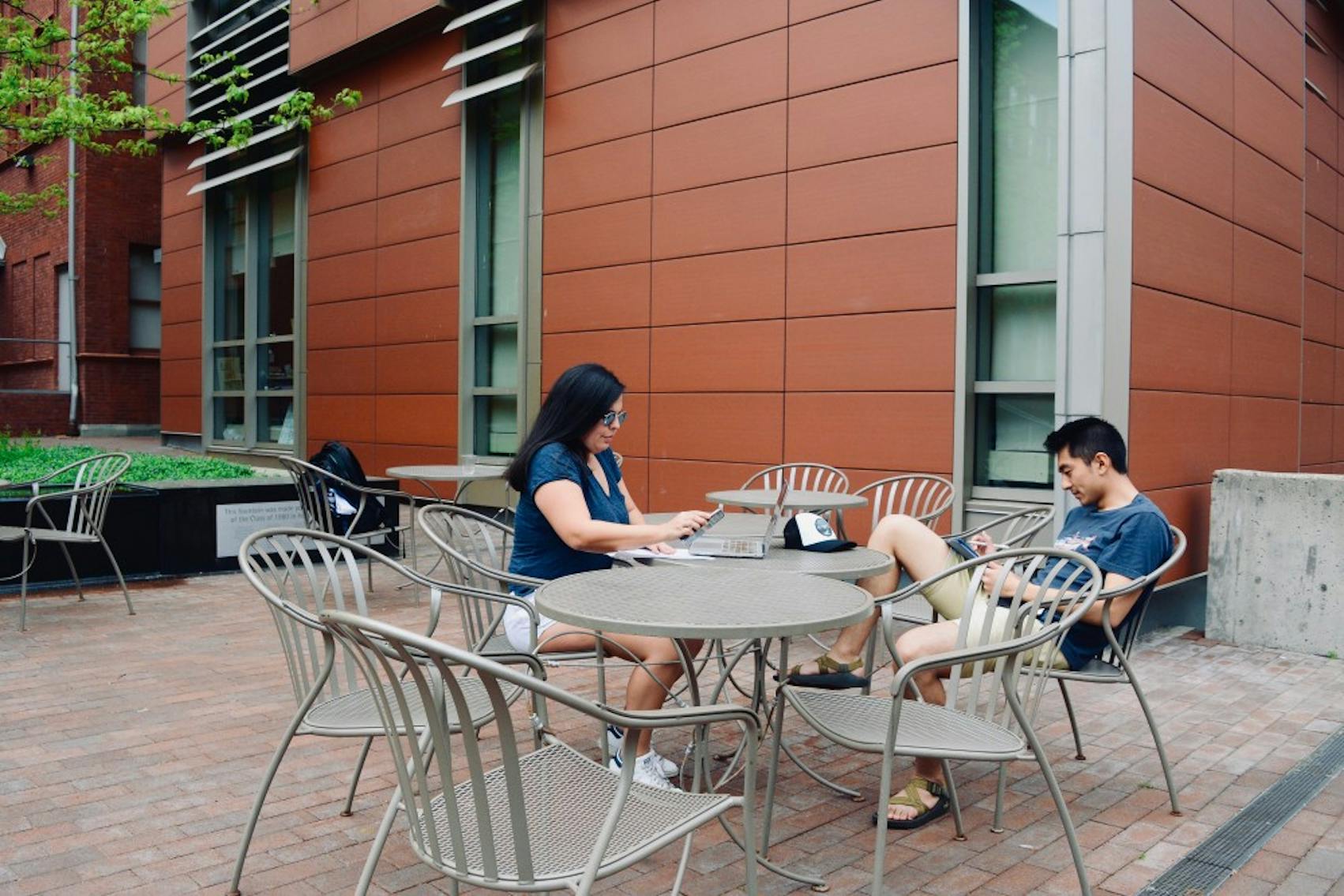 Lerner Center Outdoor seating