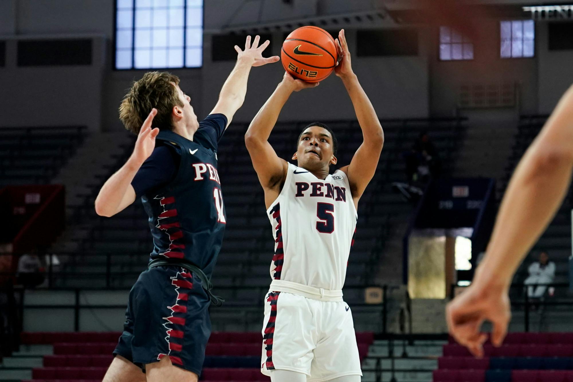 10-21-23 Men's Basketball Red & Blue Scrimmage Cam Thrower (Anna Vazhaeparambil).jpg