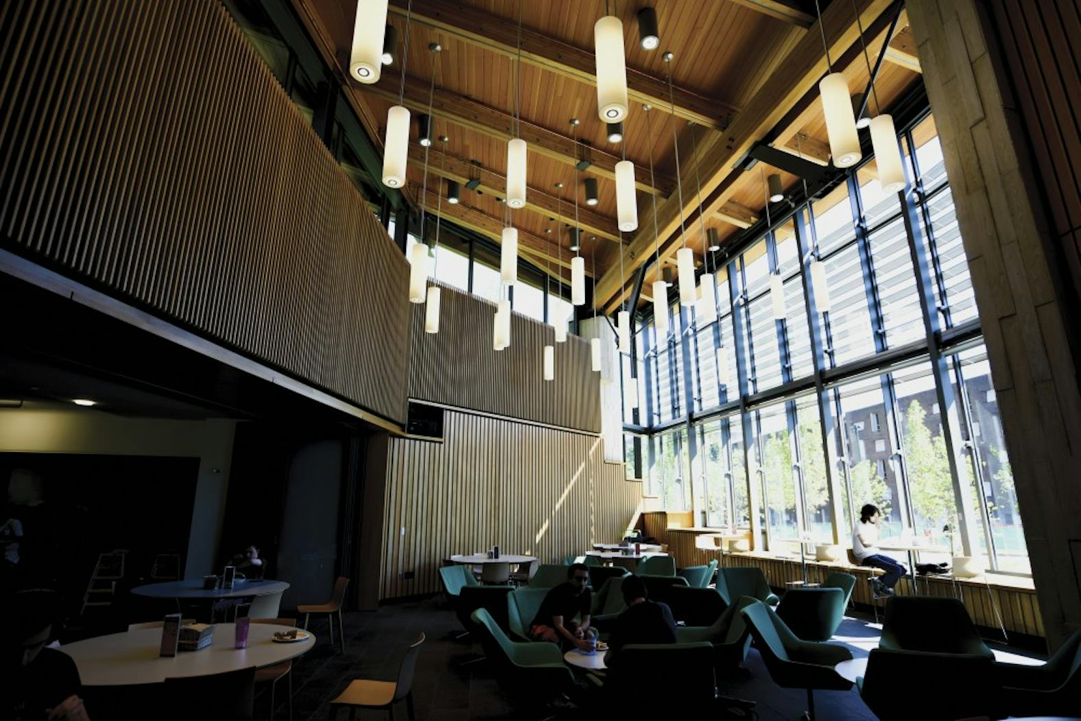 new-college-house-dining-hall.jpg