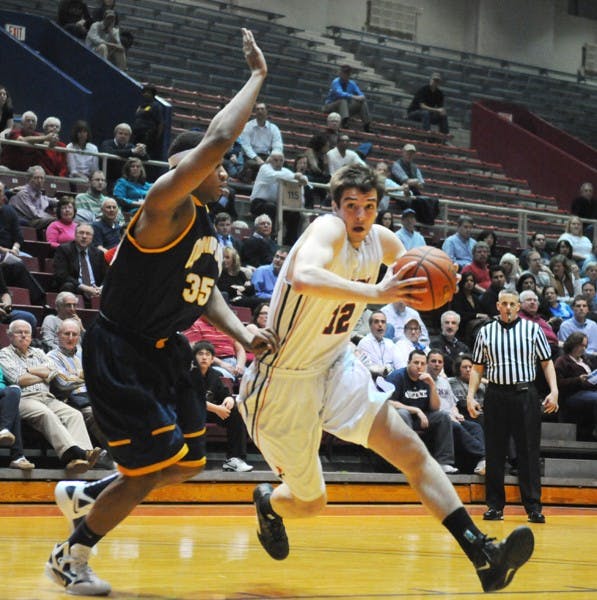 314201_MHoops_Quinnipiac_Melanie