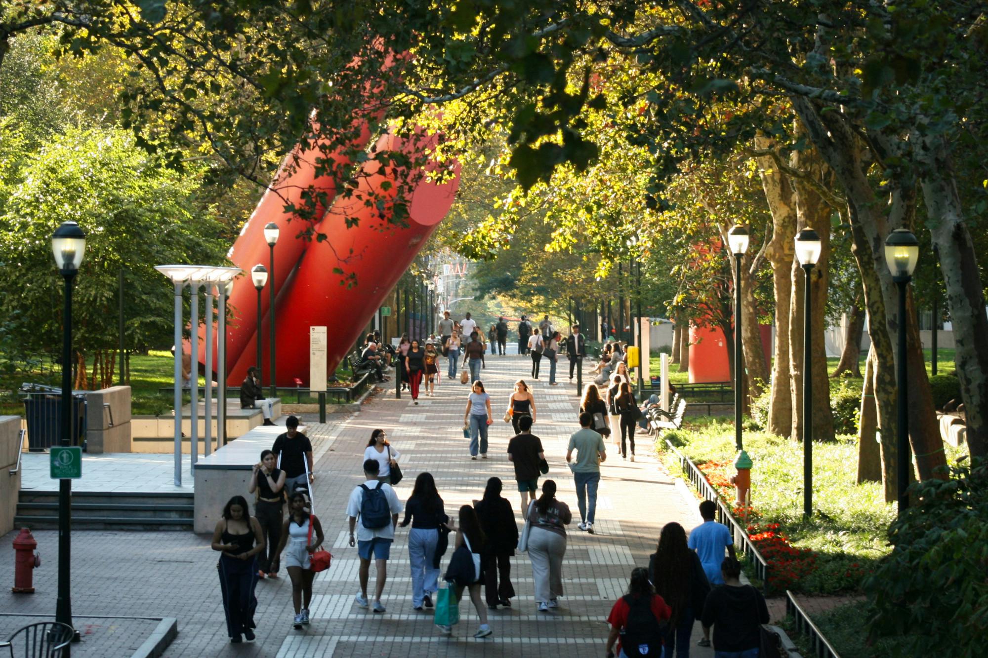 09-28-25 Campus (Hans Bode).jpg