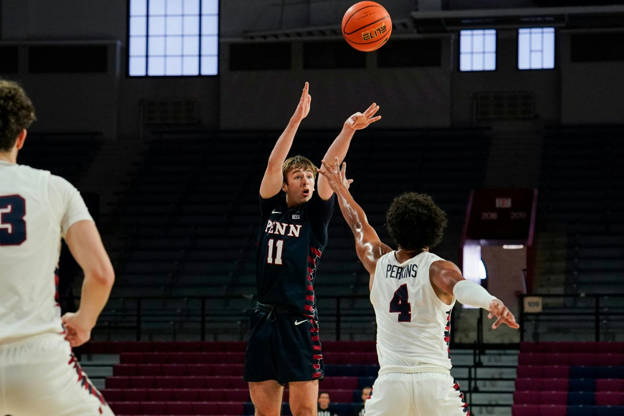 10-21-23 Men's Basketball Red & Blue Scrimmage Sam Brown (Anna Vazhaeparambil).jpg
