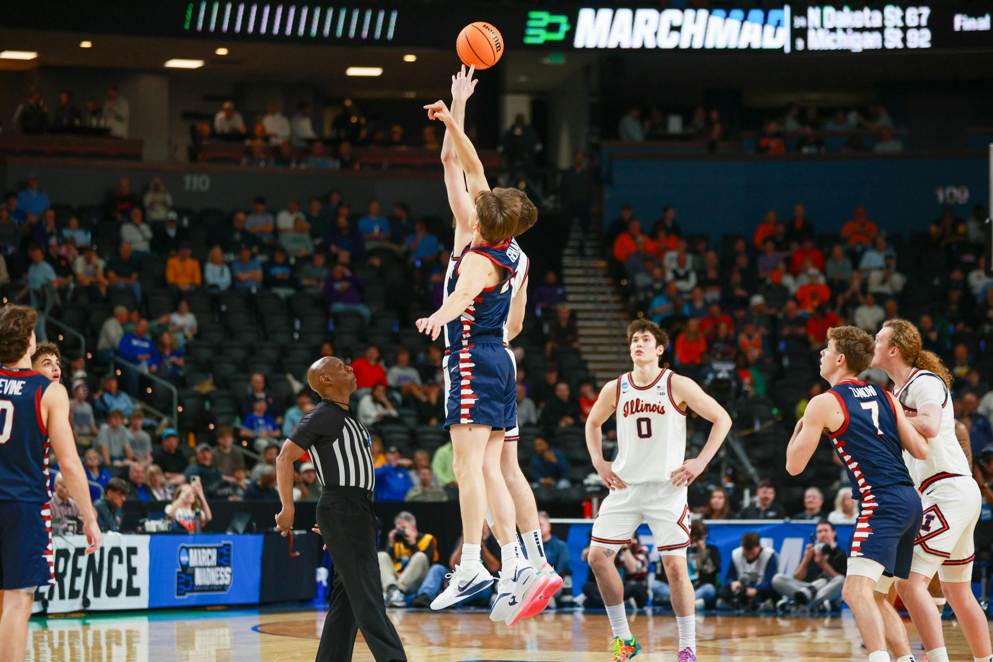 3-19-26 march madness mbb v illinois (noah jeong).jpg