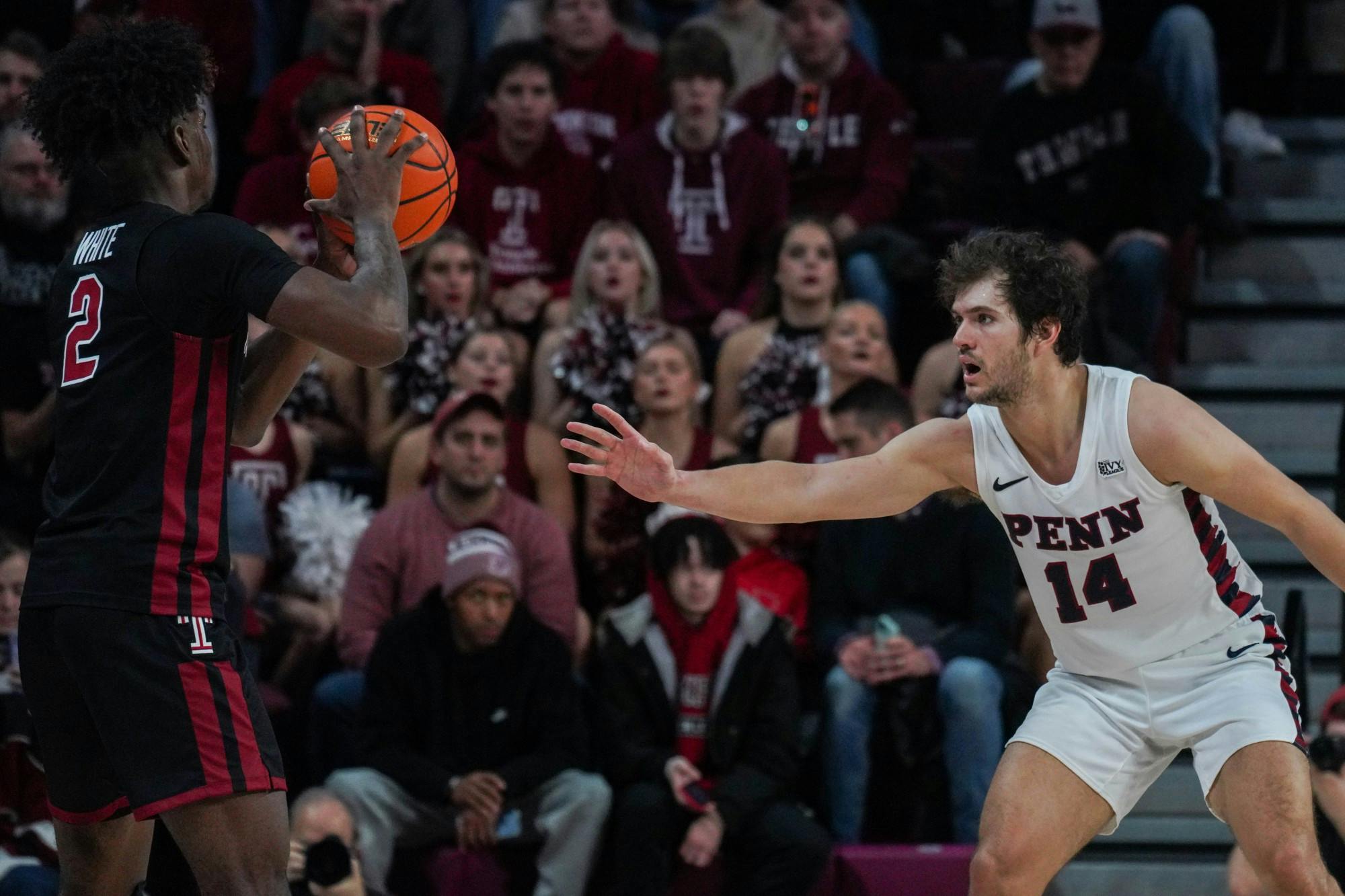 12-10-22 Men's Basketball vs Temple Max Martz (Anna Vazhaeparambil)-01.jpg