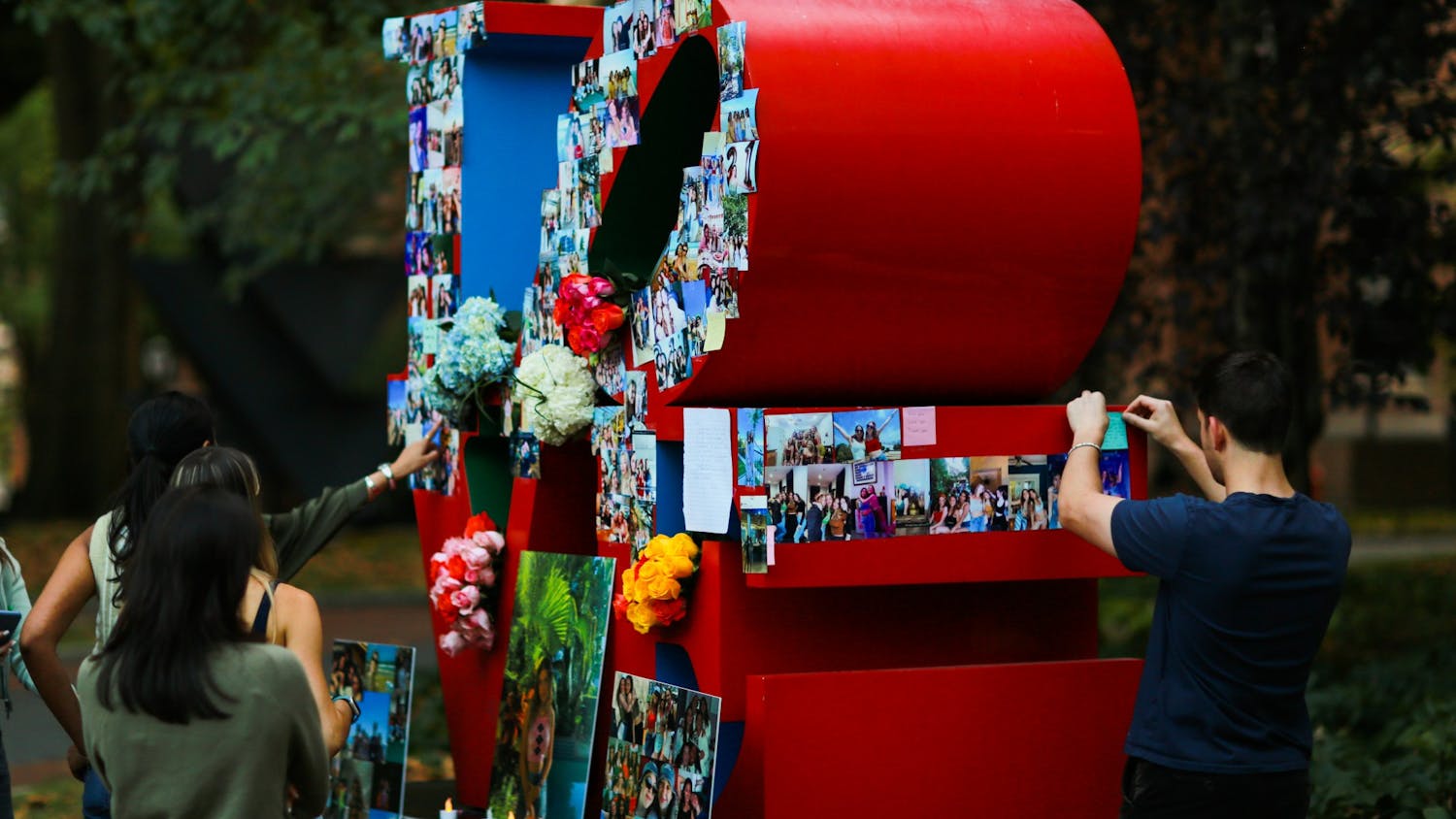 00-16-22 Sarah Katz Vigil Love Statue (Jesse Zhang).jpg