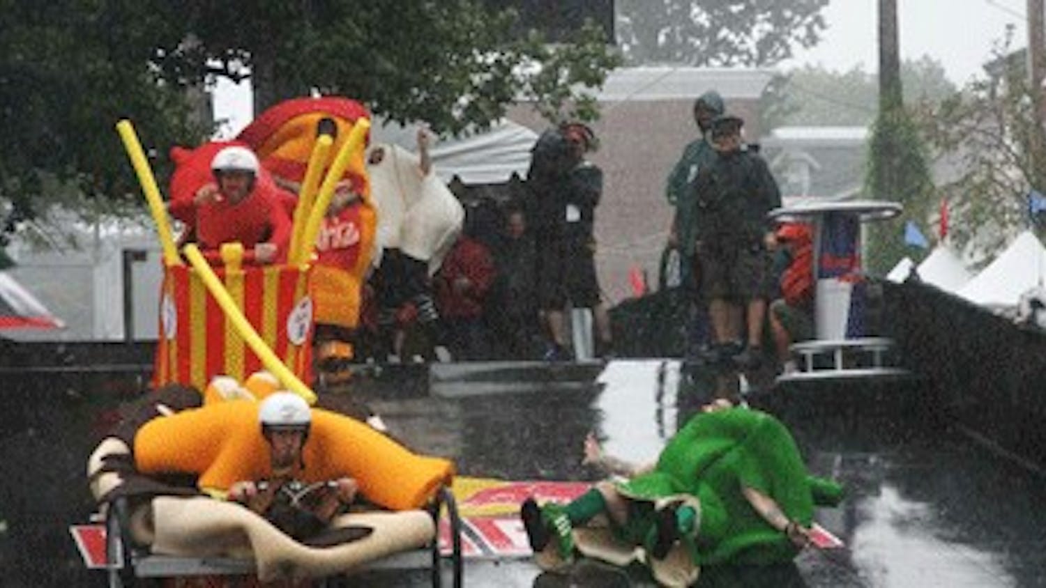 On the Scene | Braving the slippery slope - in style | With Slideshow