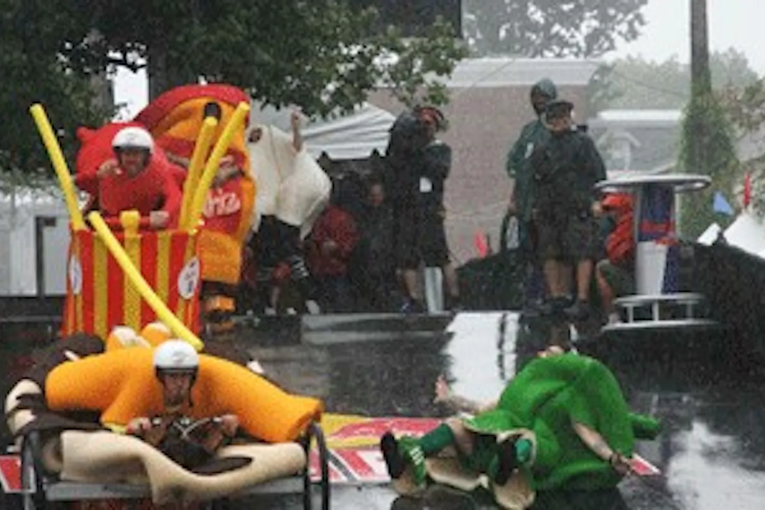 On the Scene | Braving the slippery slope - in style | With Slideshow