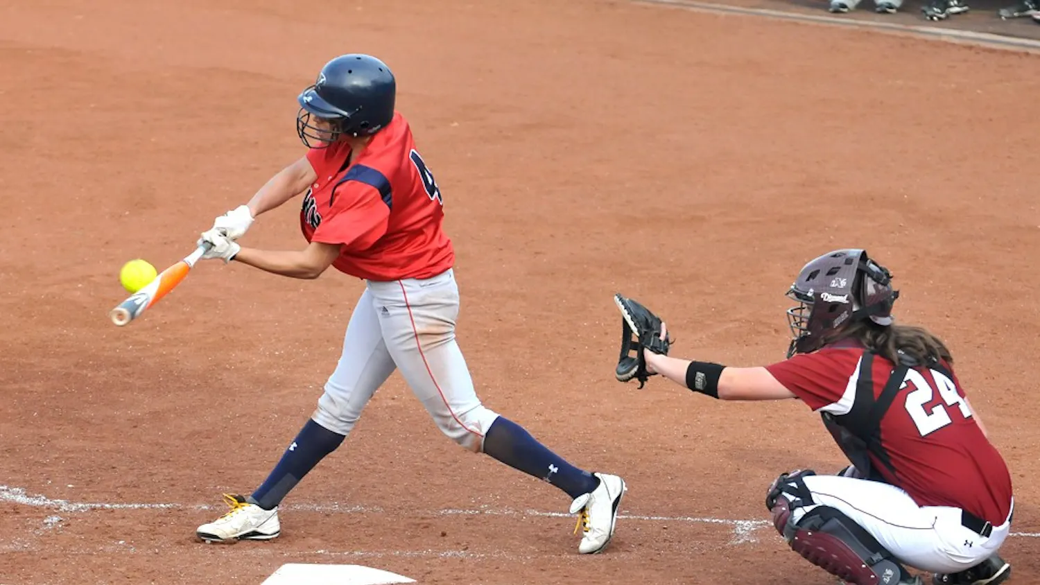 Softball beats Temple in overtime, 4-3.