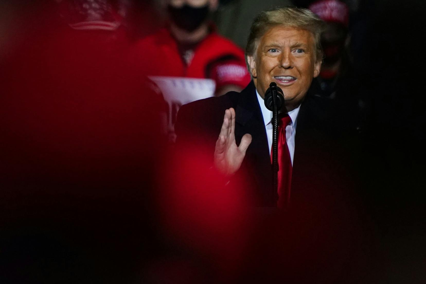 10-13-20 President Donald Trump Rally Face Close-Up (Chase Sutton).jpg