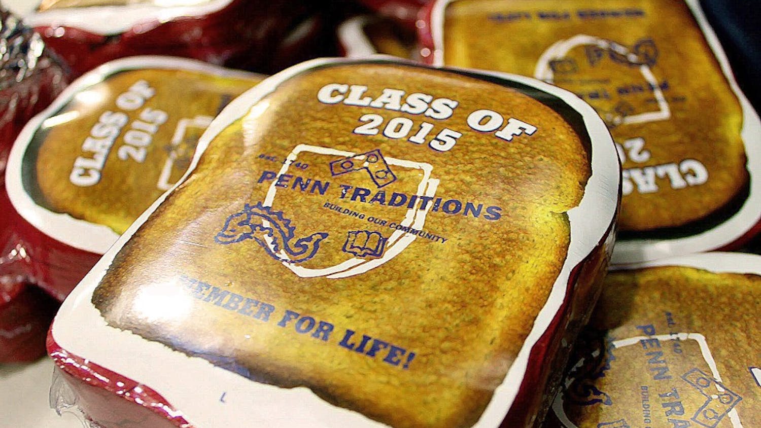 Hurrah! Hurrah! Seniors got together at the Febclub 2015 Bash at the Palestra for one last toast.