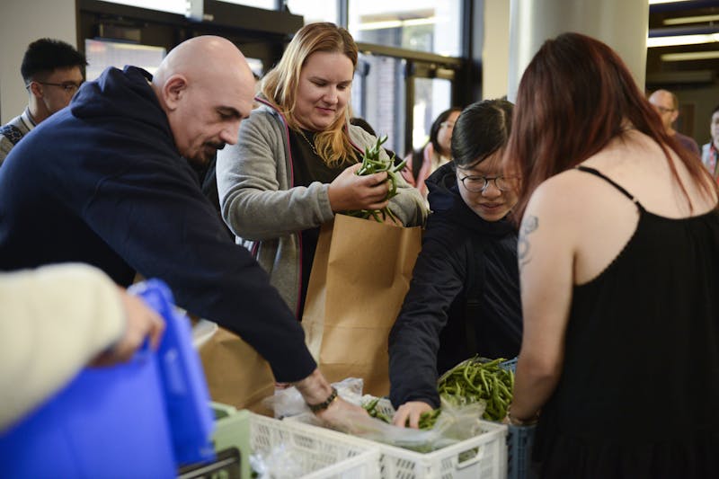 Free farmers market provides fresh, accessible produce to Penn community every Tuesday