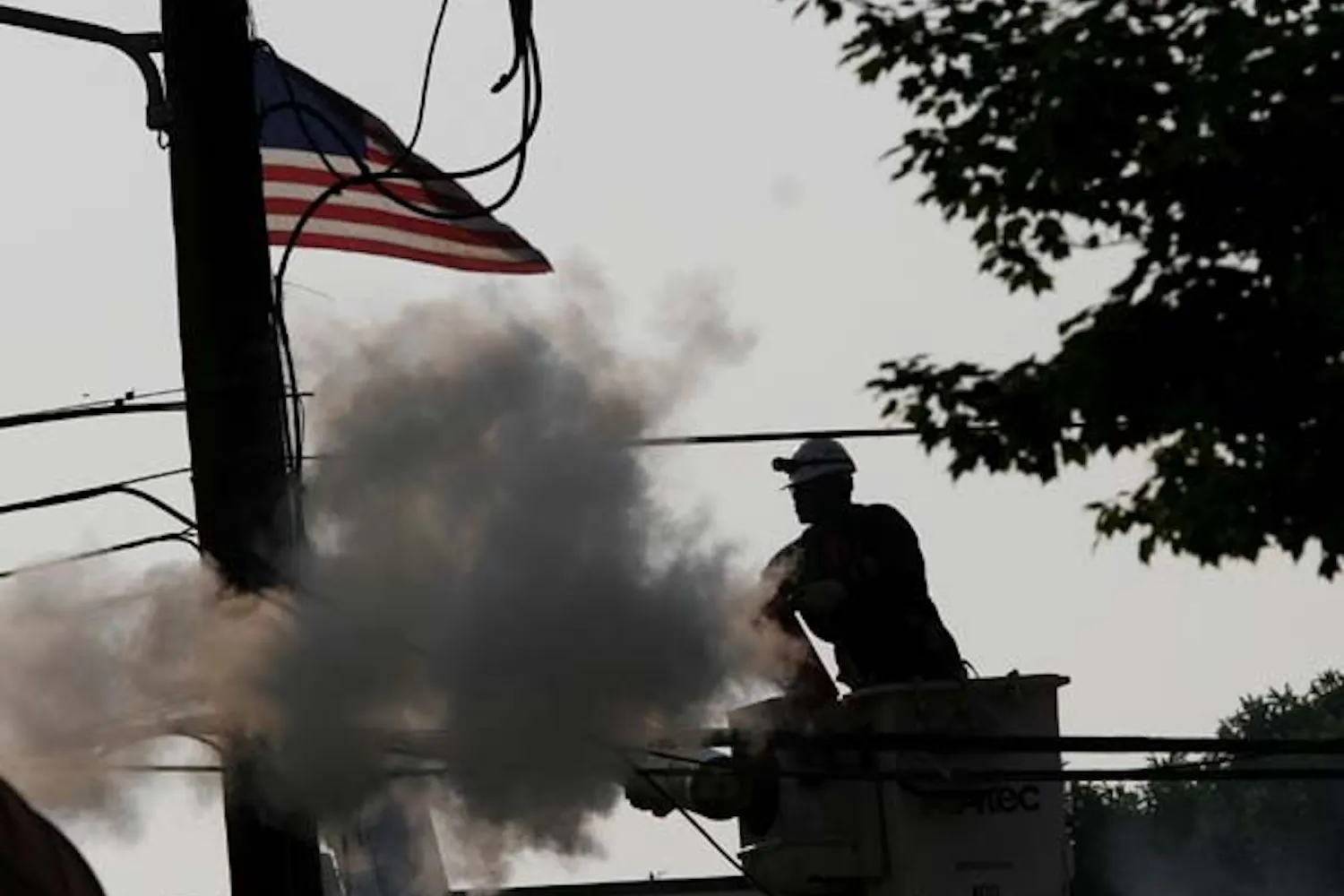 Online Update: Fire breaks out in 41st St. transformer