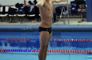 Swimmers maintain local dominance